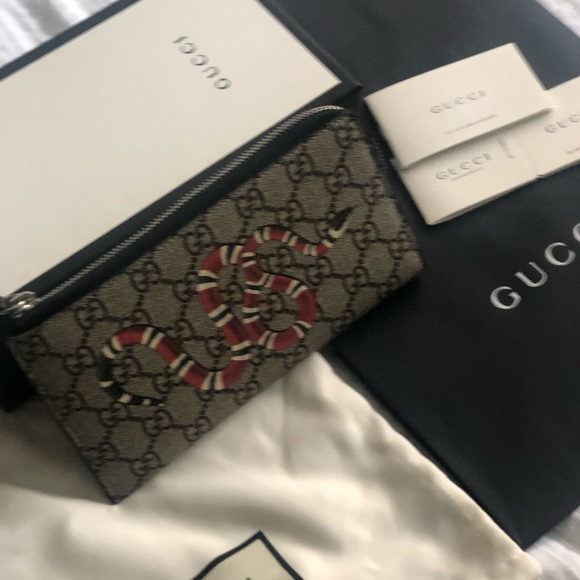 GUCCI ZIPPER WALLET - Picture 2 of 5